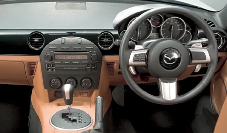 Mazda Roadster VS RHT (NCEC)