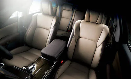 Toyota Crown Majesta F VERSION J-FRONTIER (GWS214)