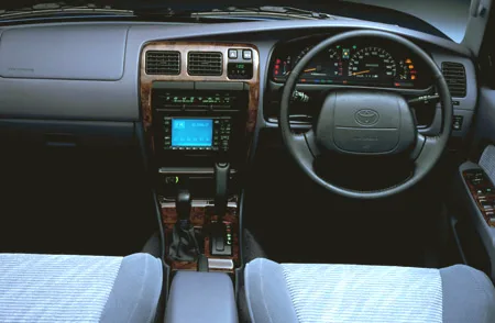 Toyota Hilux Surf SSR (KZN185G)
