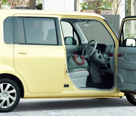 Daihatsu Move Conte G NAVI (L575S)