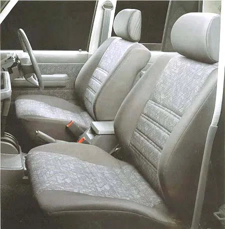 Toyota Land Cruiser 70 ZX (HZJ74K)