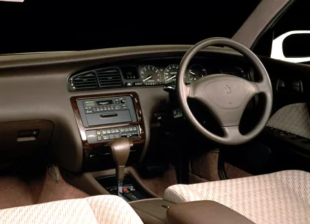 Toyota Crown SUPER SELECT (GS141)