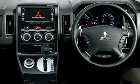 Mitsubishi Delica D5 G PREMIUM (CV5W)