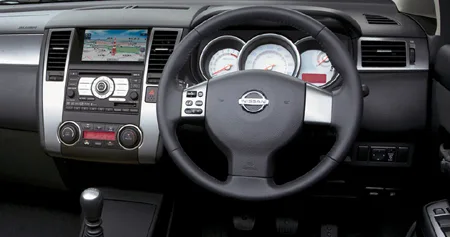 Nissan Tiida 15S (C11)