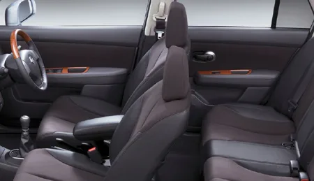 Nissan Tiida Latio 15G (SC11)