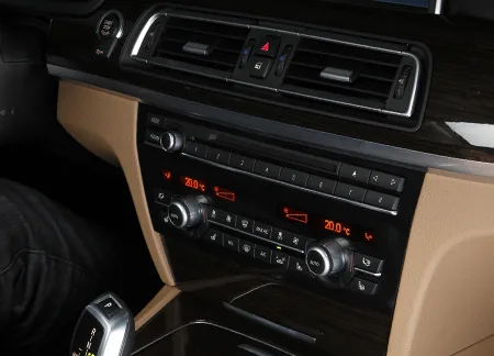 Bmw 7 Series 740i (YA30 / YE30)
