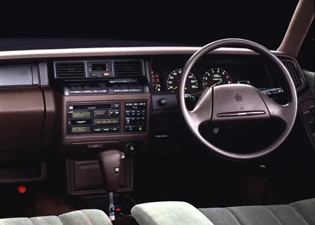 Toyota Crown Stationwagon SUPER SALOON EXTRA (LS130G)