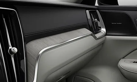 Volvo V60 ULTIMATE B4 DARK EDITION (ZB420TM)