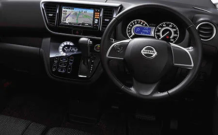Nissan Dayz Roox HIGHWAY STAR X G PACKAGE (B21A)