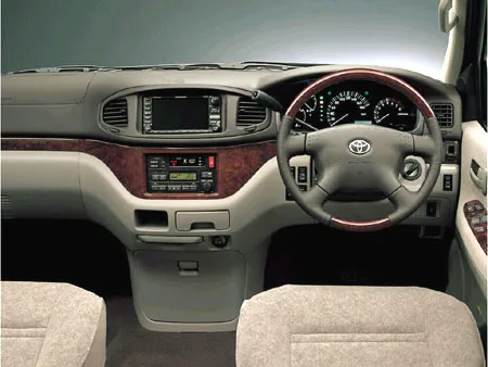 Toyota Regius G (KCH40W)
