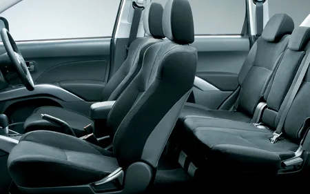 Mitsubishi Outlander 20M (CW4W)