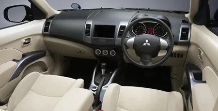 Mitsubishi Outlander 24E (CW5W)