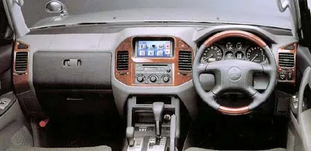 Mitsubishi Pajero SHORT ZR (V63W)