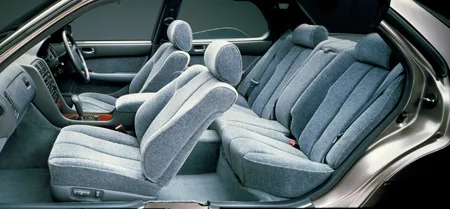 Toyota Celsior A (UCF10)