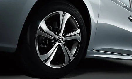 Nissan Sylphy S TOURING (TB17)