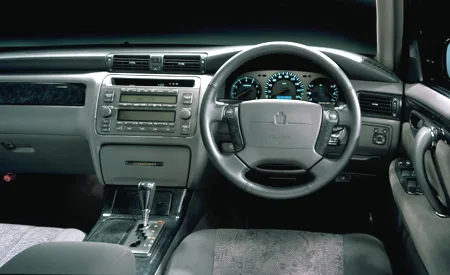 Toyota Crown ATHLETE G (JZS175)