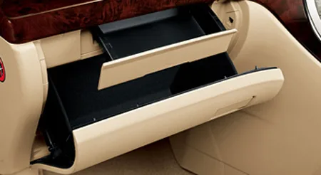 Toyota Vellfire Hybrid V (ATH20W)