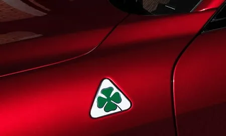 Alfa Romeo Giulia QUADRIFOGLIO COLLEZIONE (95220 / 95229)