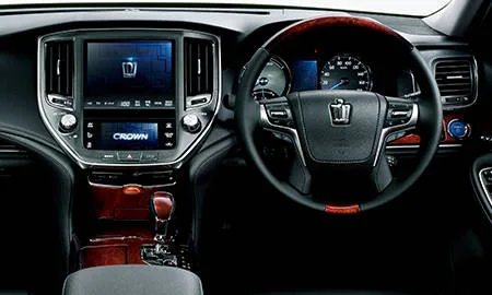 Toyota Crown Majesta F VERSION (GWS214)