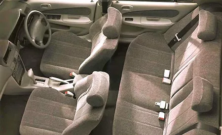 Toyota Corolla DX (EE111)