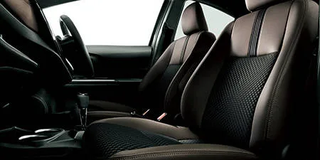 Toyota Aqua CROSSOVER GLAM (NHP10H)
