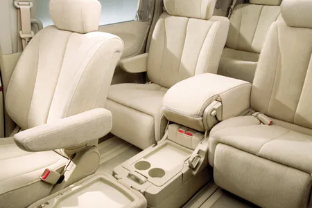 Nissan Elgrand HIGHWAY STAR (MNE51)