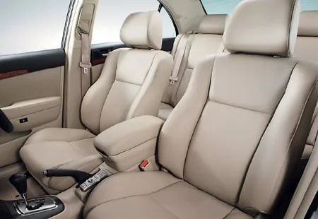 Toyota Avensis Sedan Xi (AZT255)