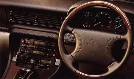 Jaguar Sovereign 4.0 (JLDA)