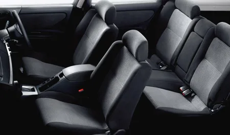 Nissan Avenir SALUT SI (RNW11)