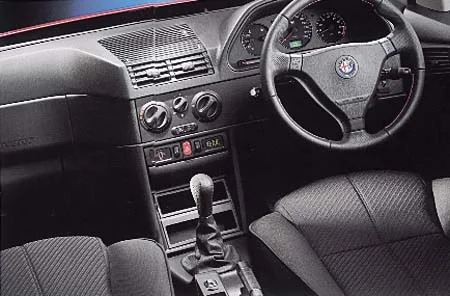 Alfa Romeo Alfa 145 QUADRIFOGLIO (930A534)