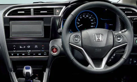 Honda Shuttle HYBRID X (GP7)