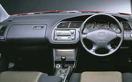 Honda Torneo SIR (CF4)