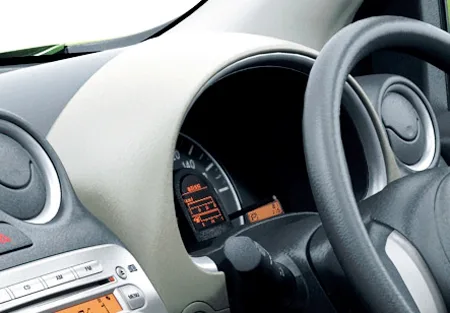 Nissan March 12G (K13)