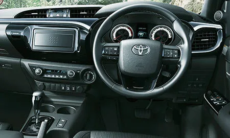 Toyota Hilux Z BLACK ラリー EDITION (GUN125)