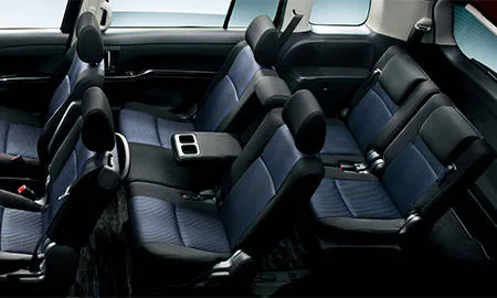 Toyota Isis PLATANA V SELECTION (ZGM11W)