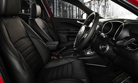 Alfa Romeo Giulietta VELOCE 1750 TBI (94018P)