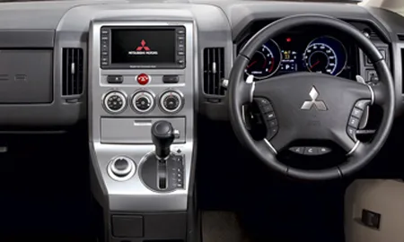 Mitsubishi Delica D5 M (CV5W)