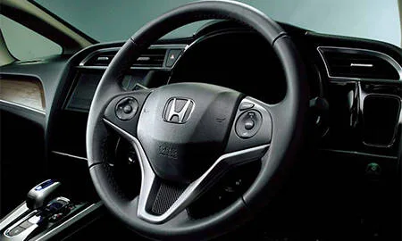 Honda Shuttle HYBRID Z STYLE EDITION (GP8)