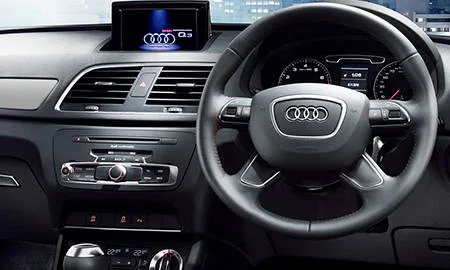 Audi Q3 COLOR SELECTION (8UCHP)