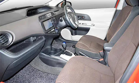 Toyota Aqua G (NHP10)