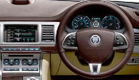 Jaguar XF 5.0 PREMIUM LUXURY (J05LB)