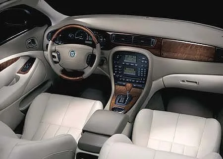 Jaguar Stype 4.2 V8 (J01HC / J011C)