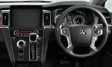 Mitsubishi Delica D5 M (CV1W)