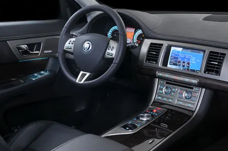 Jaguar XF PORTFOLIO (J05LB)