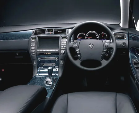 Toyota Crown ATHLETE I-FOUR (GRS181)