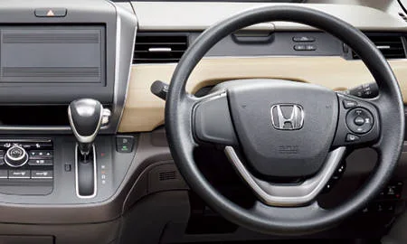 Honda Freed G HONDA SENSING (GB5)