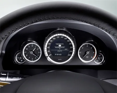 Mercedes Benz Eclass E550 (207372)