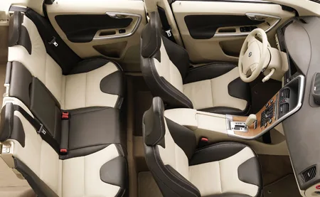 Volvo XC60 T6 SE AWD (DB6304TXC)