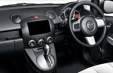 Mazda Demio 13C-V SMART EDITION (DE3FS)