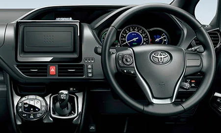 Toyota Noah HYBRID SI (ZWR80W)